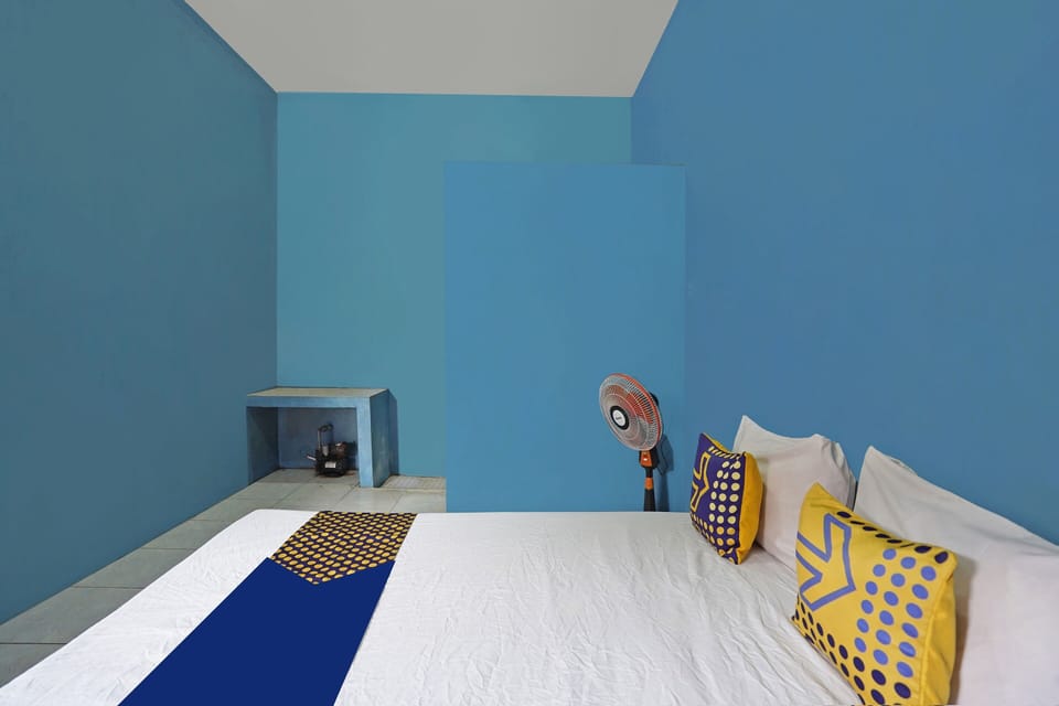 Double Room | Laptop workspace, free WiFi, bed sheets
