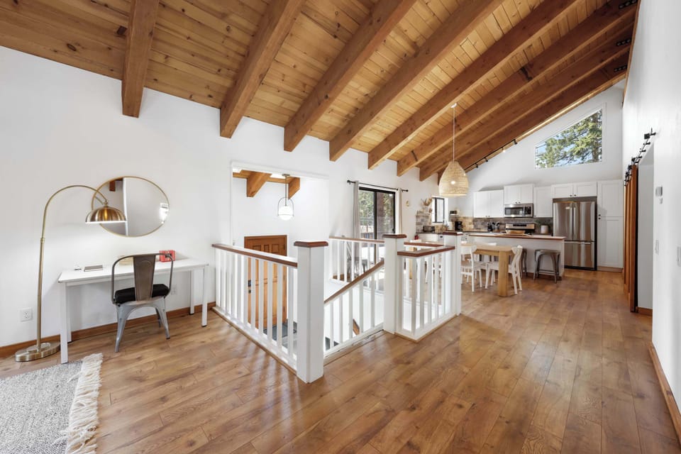 House, Multiple Beds, Patio, Mountain View (Bright & Modern Cabin) | Interior