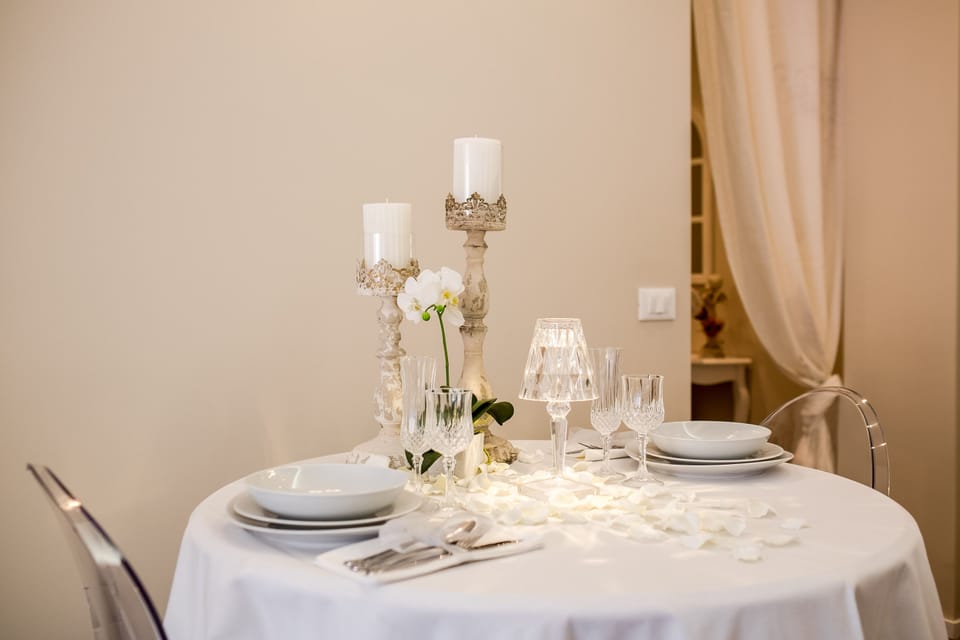 Apartment, 1 Bedroom | In-room dining