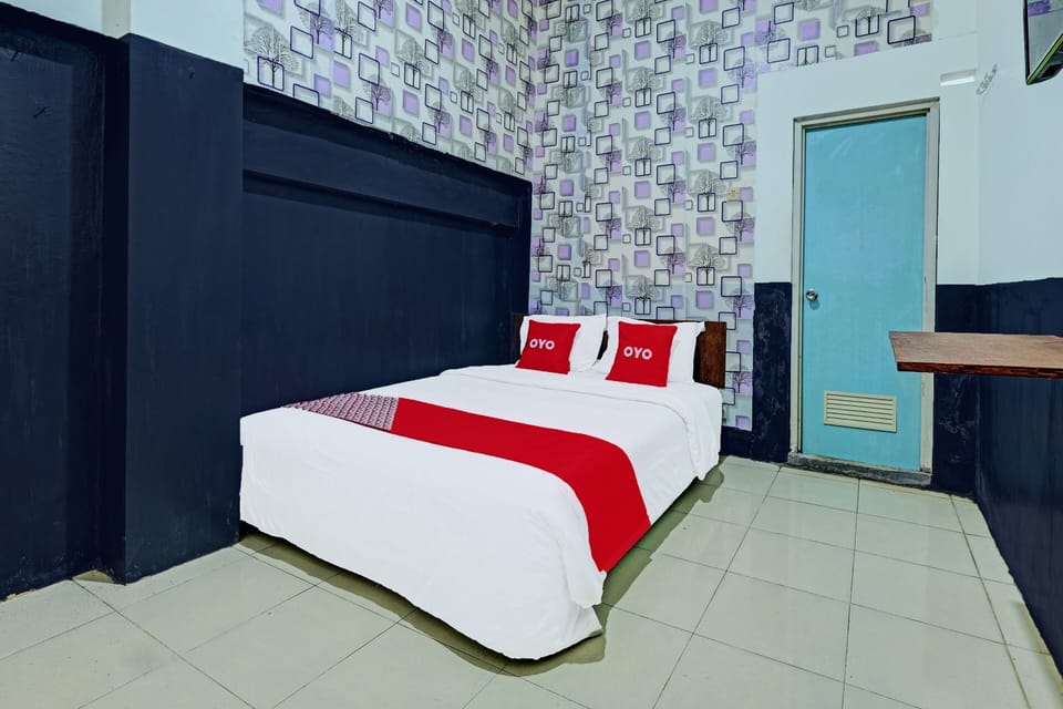 Standard Double Room | Laptop workspace, free WiFi, bed sheets