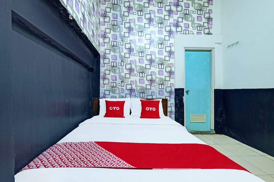Standard Double Room | Laptop workspace, free WiFi, bed sheets