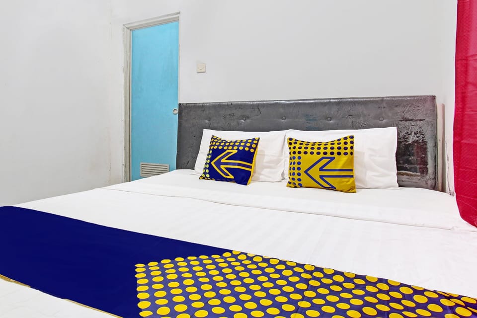 Double Room | Laptop workspace, WiFi (free), bed sheets