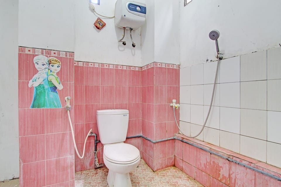 Double Room | Bathroom | Shower, towels