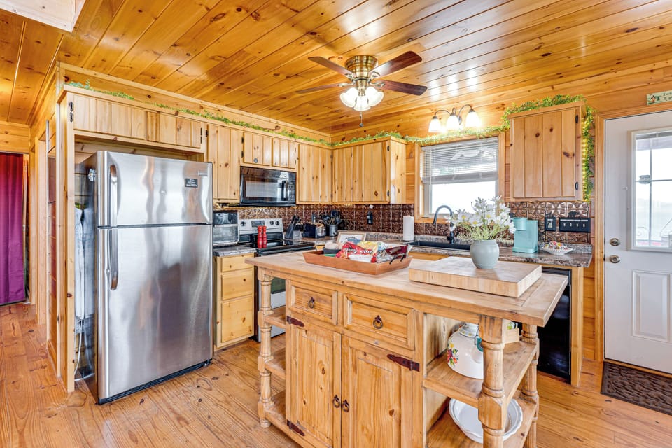 Kitchen | 1st Floor | Cooking Basics | Crockpot | Spices
