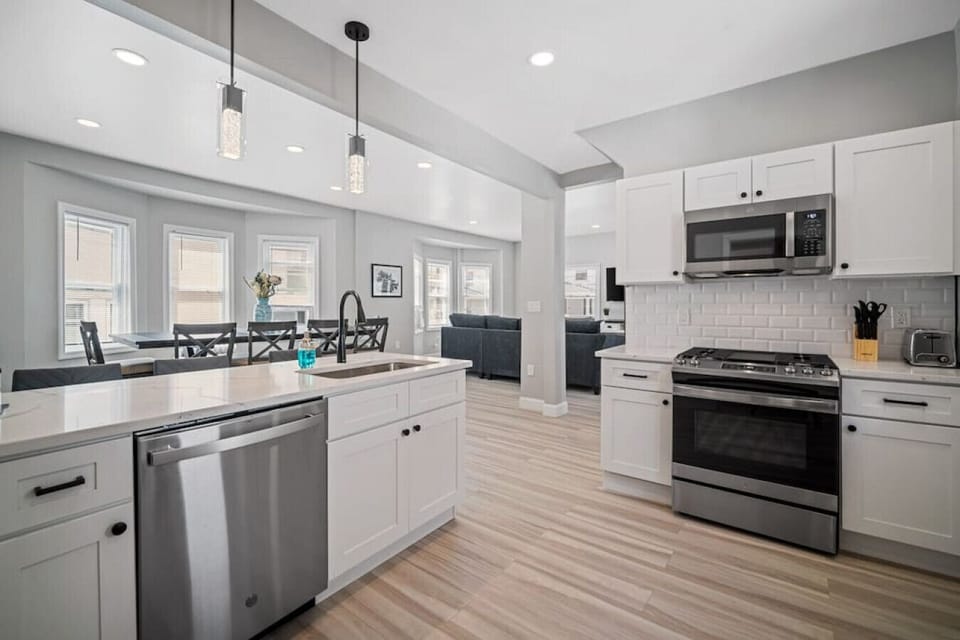 The perfect full kitchen, providing everything you need for the perfect family dinner!