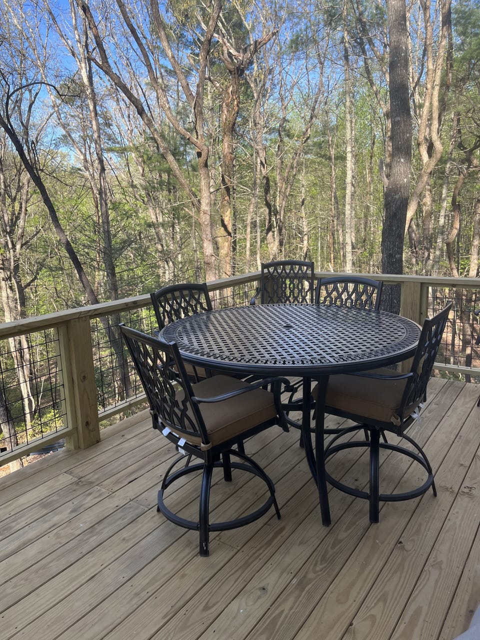 Dining on patio.  - room for 6