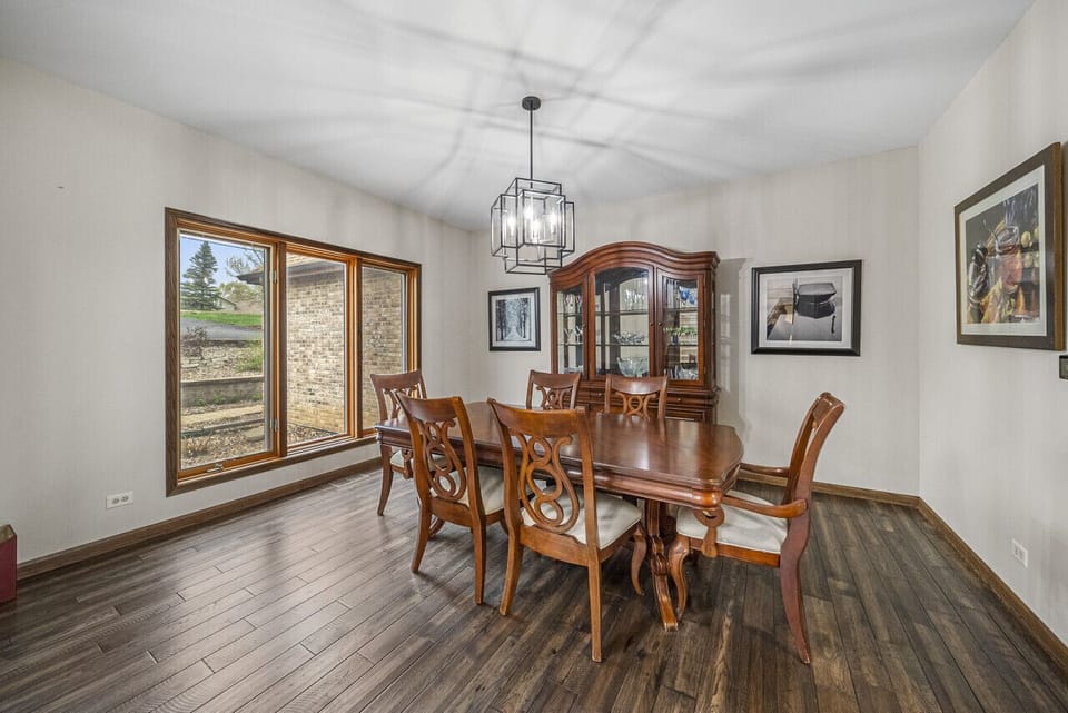 Be our guest & let the dining room do the rest when it comes to serving in style.