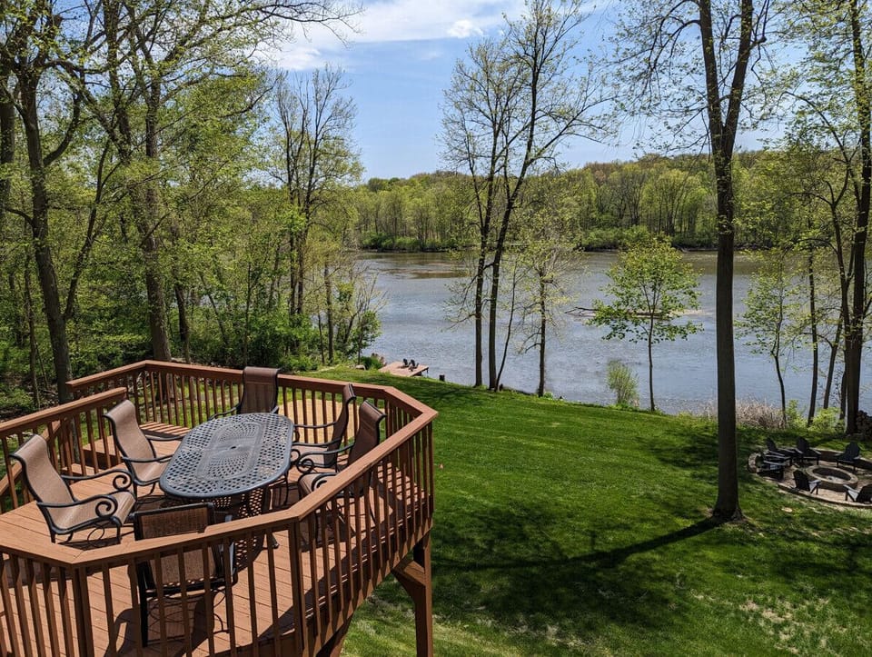 Need to get away? Look no further than the Estate on Fox River!