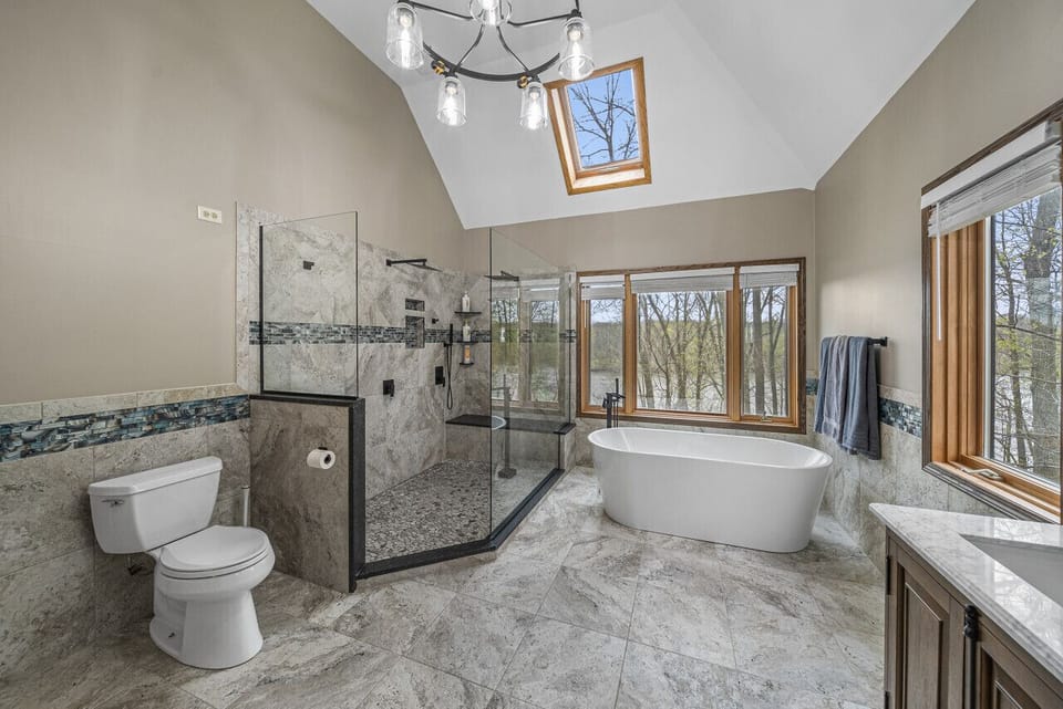 Indulge in spa-like luxury in our stunning main ensuite bathroom.