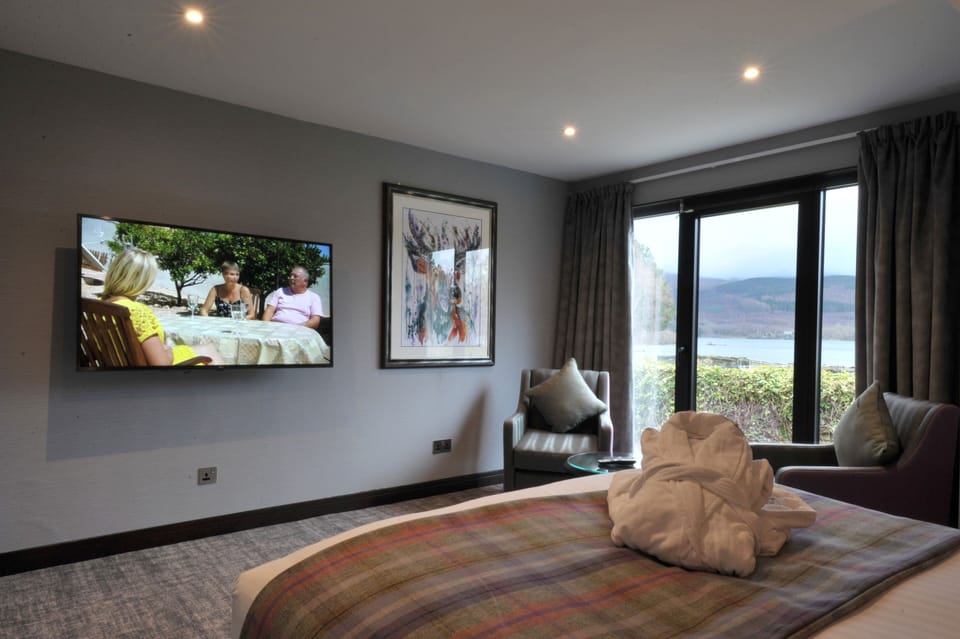 Deluxe Double Room, 1 Bedroom, Ensuite | In-room safe, iron/ironing board, free WiFi, bed sheets