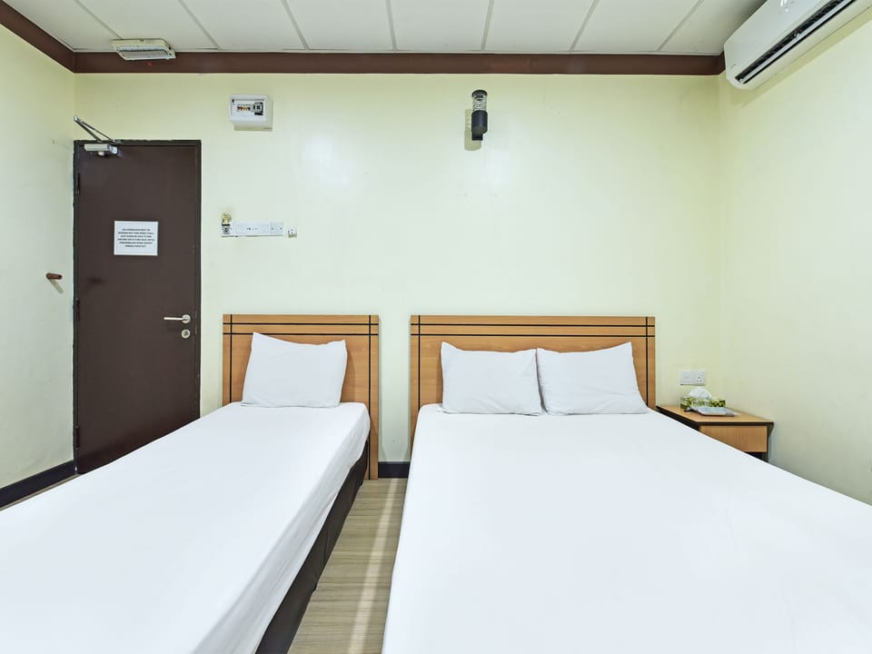 Desk, laptop workspace, WiFi (free), bed sheets