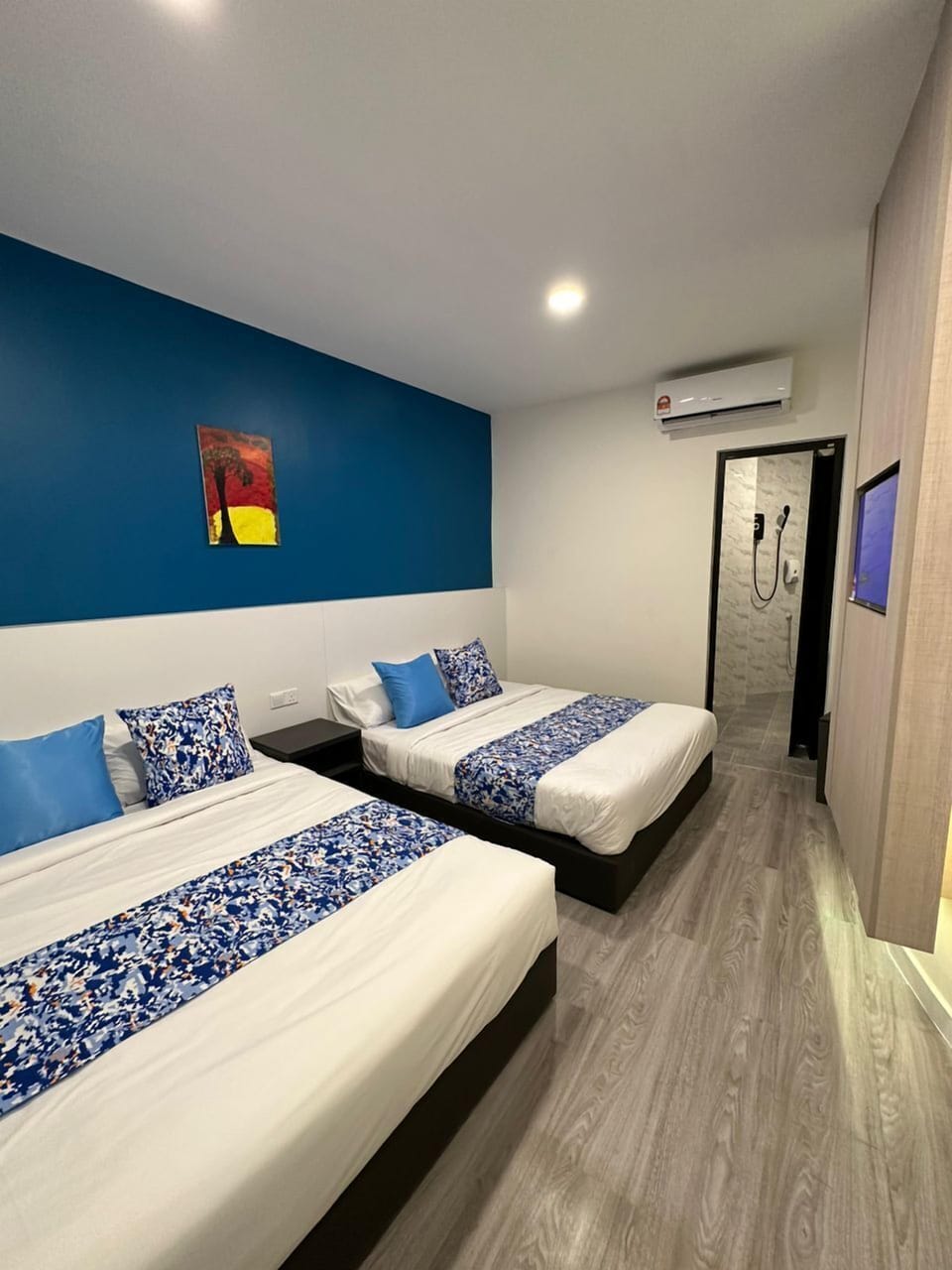 Family Quadruple Room | WiFi (free), bed sheets