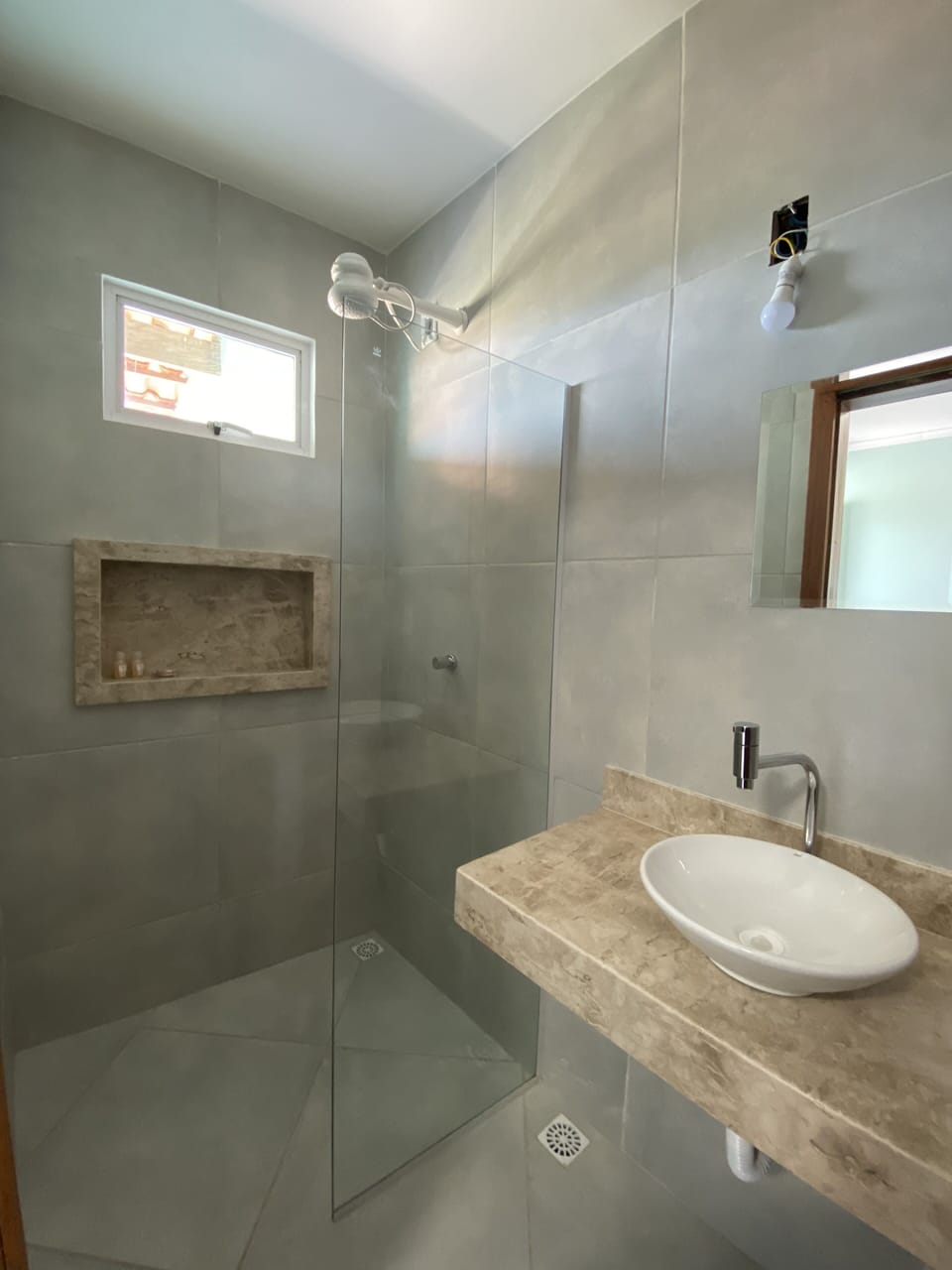 Comfort Room | Bathroom | Shower, free toiletries, towels, soap
