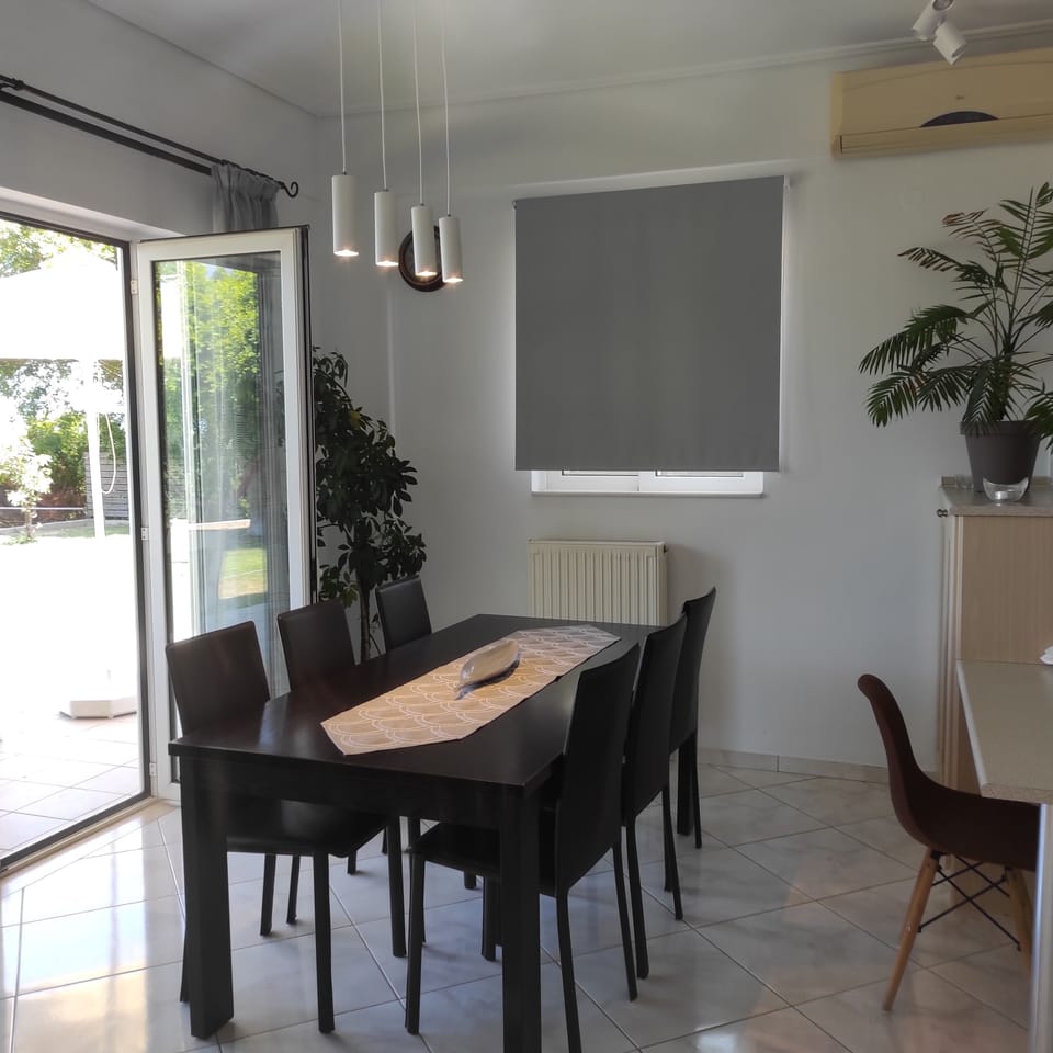 Villa, 3 Bedrooms, Smoking, Terrace | Dining