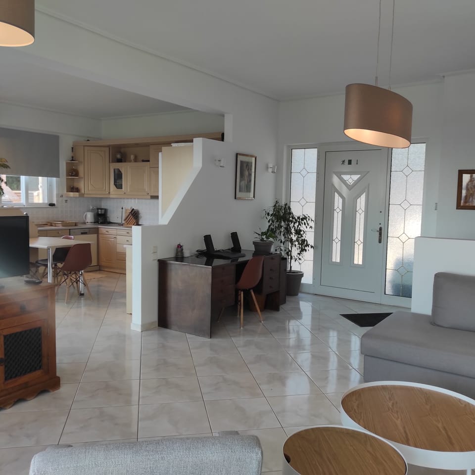 Villa, 3 Bedrooms, Smoking, Terrace | Living area | Books