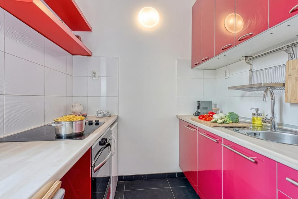 Family Apartment, 2 Bedrooms, Balcony (Spacious Apartment In Heart Of Zagreb) | Private kitchen