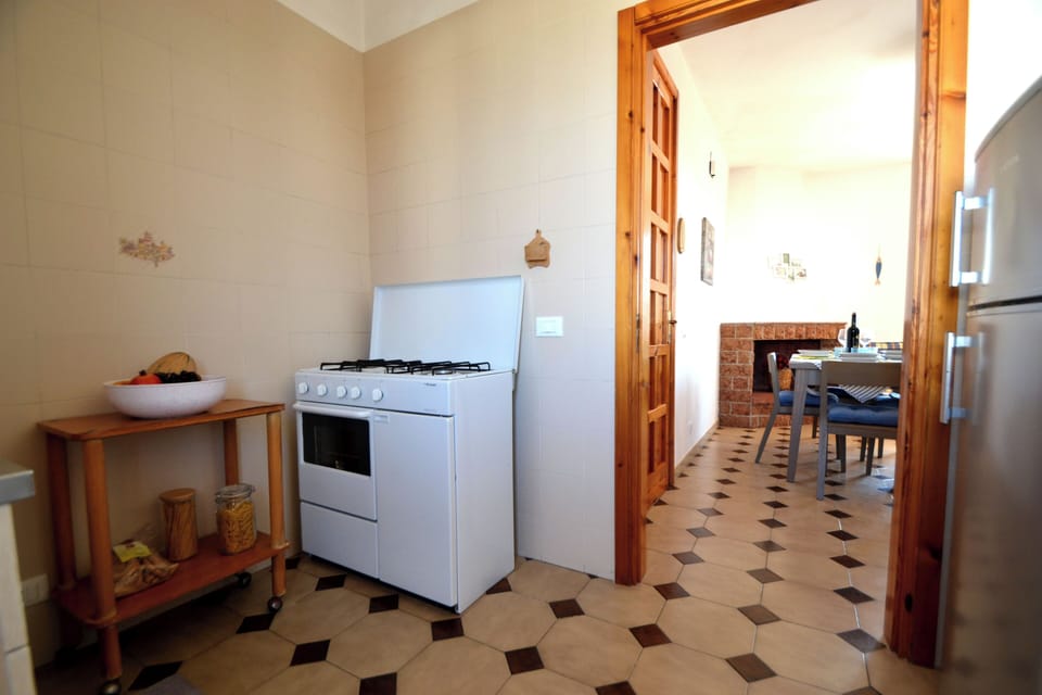 Apartment, 2 Bedrooms, Smoking, Balcony | Private kitchen