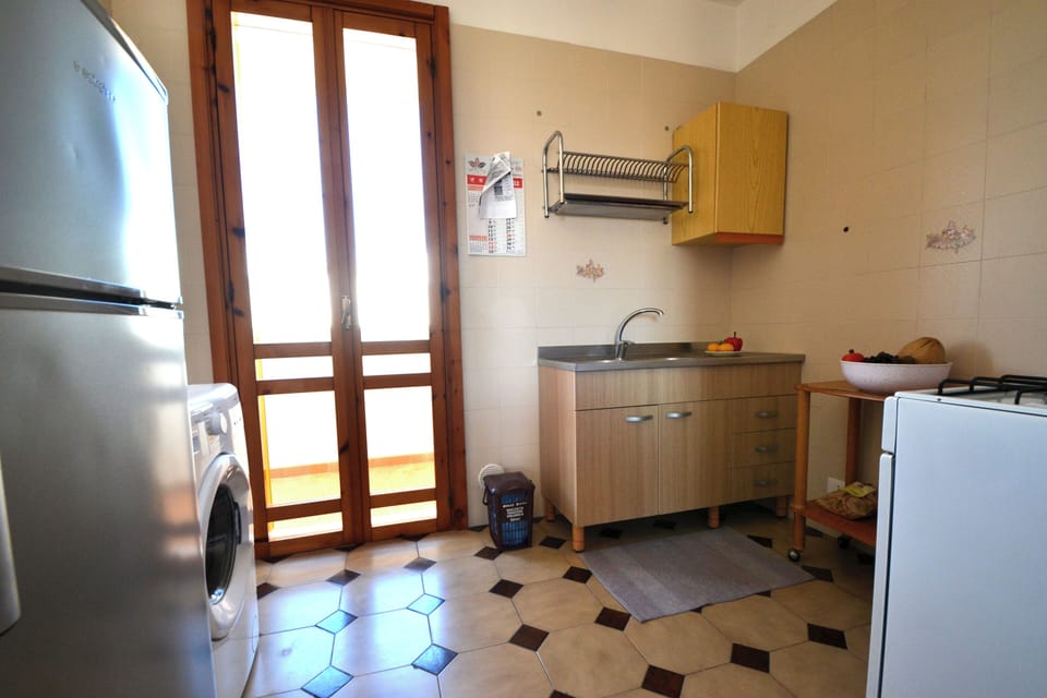 Apartment, 2 Bedrooms, Smoking, Balcony | Interior