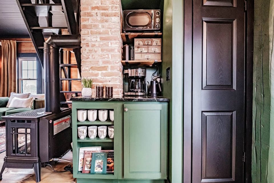 The coffee and tea bar has everything you need for that perfect cup. Drip and French press regular or decaf coffee with assorted teas, cream and sugar provided.