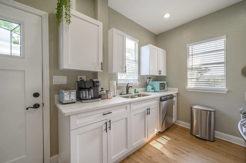 Bright Kitchen