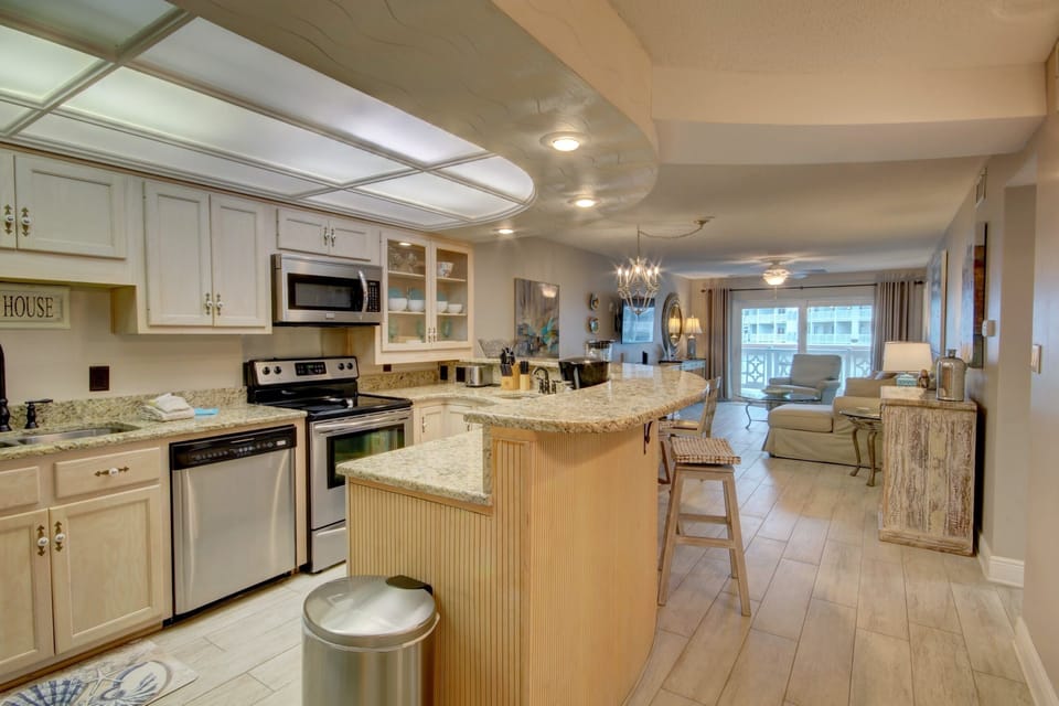 Condo, 2 Bedrooms | Private kitchen | Coffee/tea maker, fridge, oven, stovetop