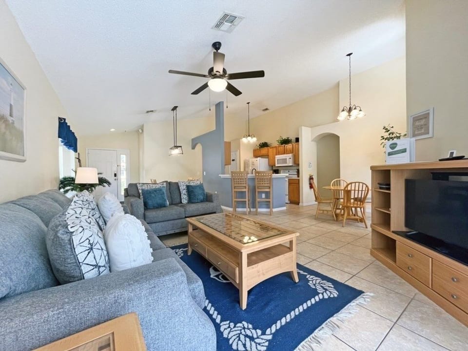 Villa, 4 Bedrooms | Living area