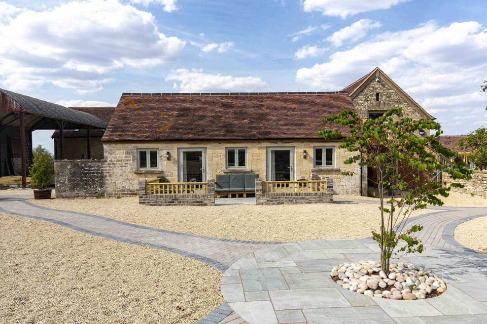 Well maintained ground with excellent views