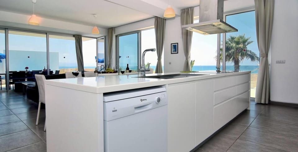 Villa, 4 Bedrooms, Smoking | Private kitchen