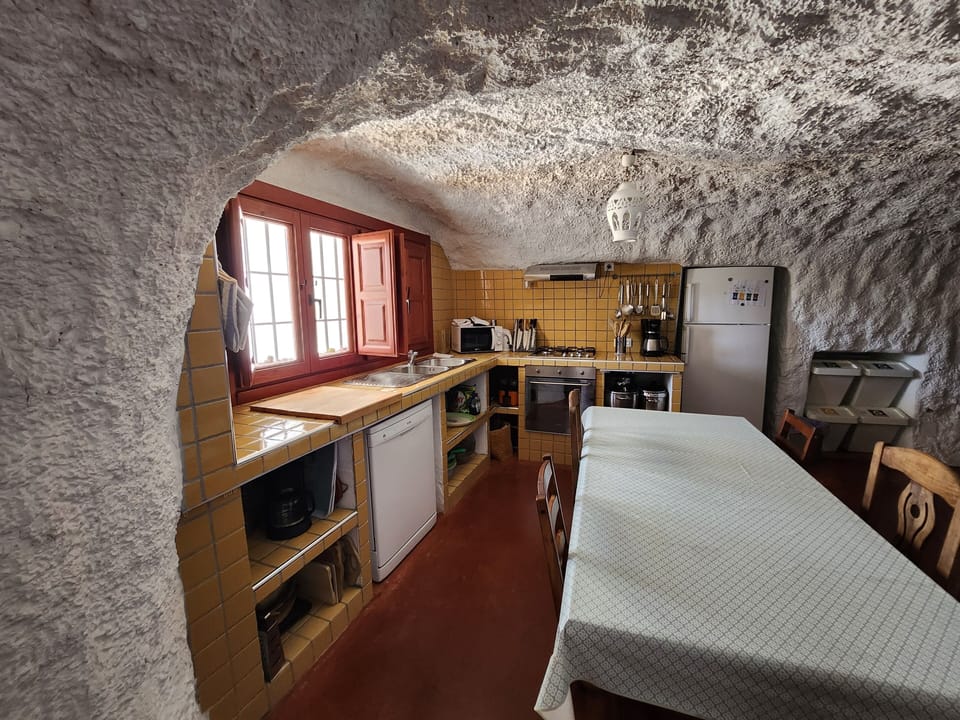 Family House, 3 Bedrooms | Private kitchen | Oven, toaster, highchair, mixer
