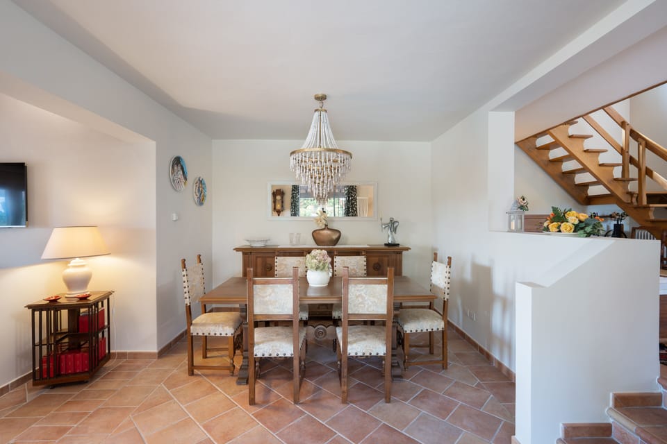 Villa | Dining room