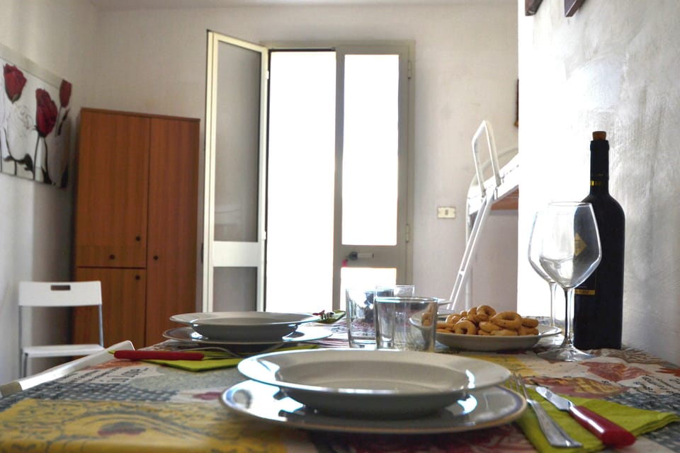 House, 1 Bedroom, Smoking, Balcony | Living area