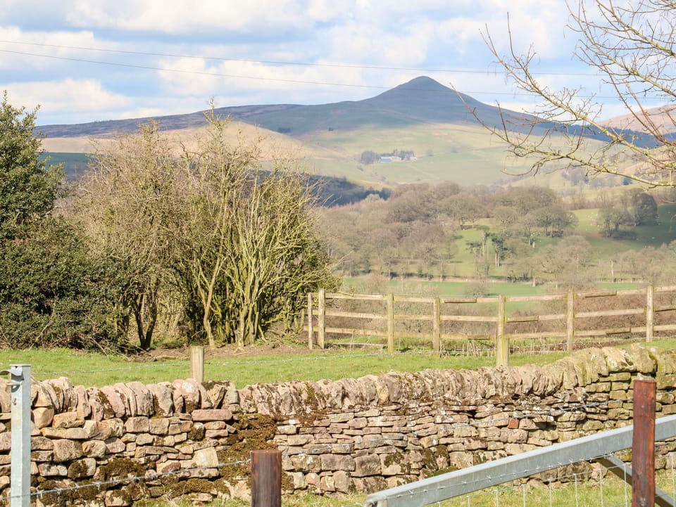 Hawksbridge Bungalow Cottage in Staffordshire Moorlands District