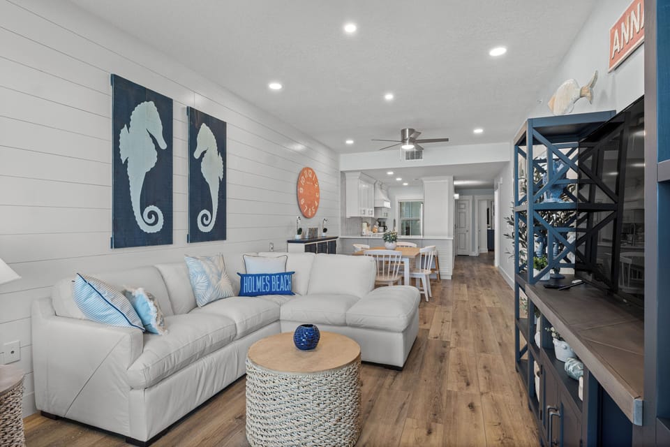 Very open living room area
