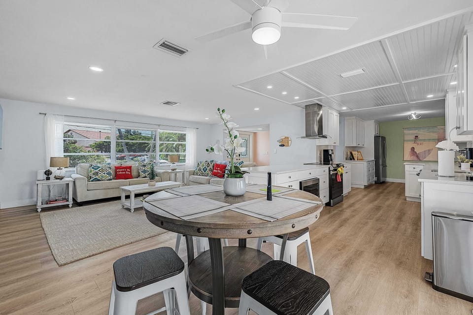 Open layout to gather and make memories 