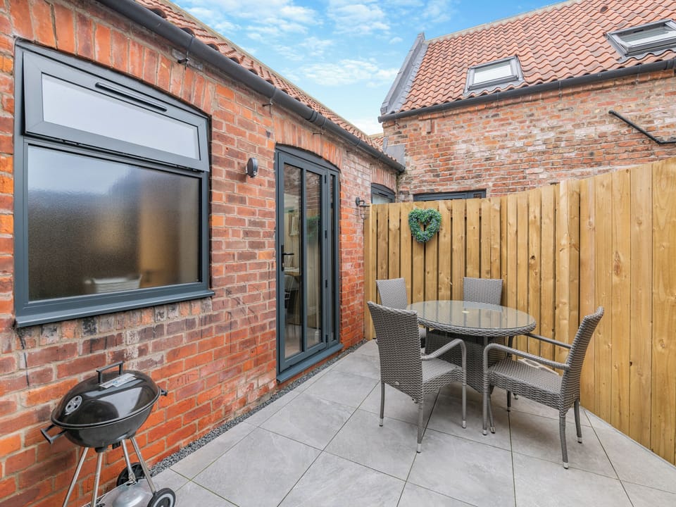 Patio | The Roost - Fieldhouse Farm Cottages, Skirlaugh