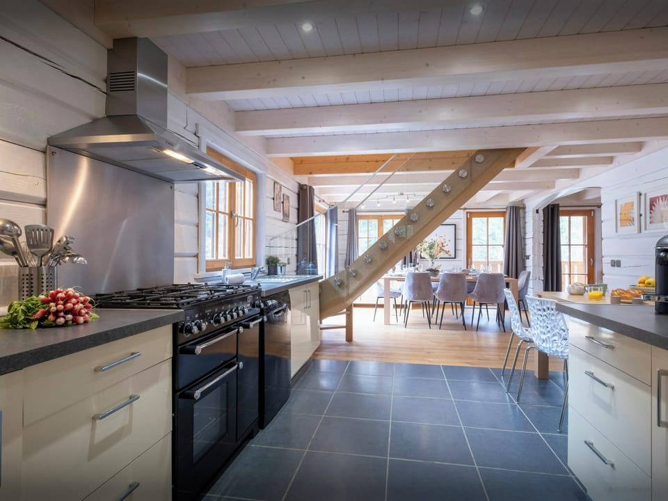 Kitchen/Dining