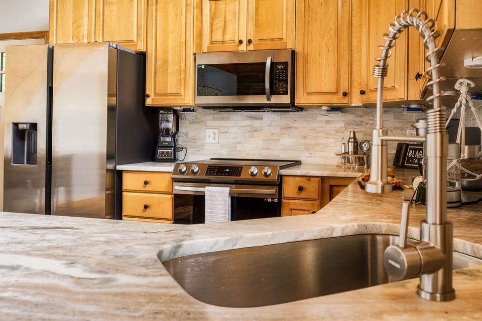 Unpack your groceries with lots of space in the cupboards to keep the countertops clear.