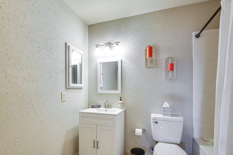 Full Bathroom