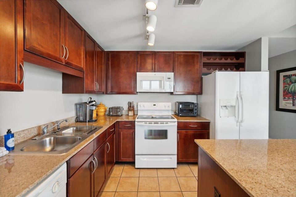 Full Size Kitchen with Island Bar Seating