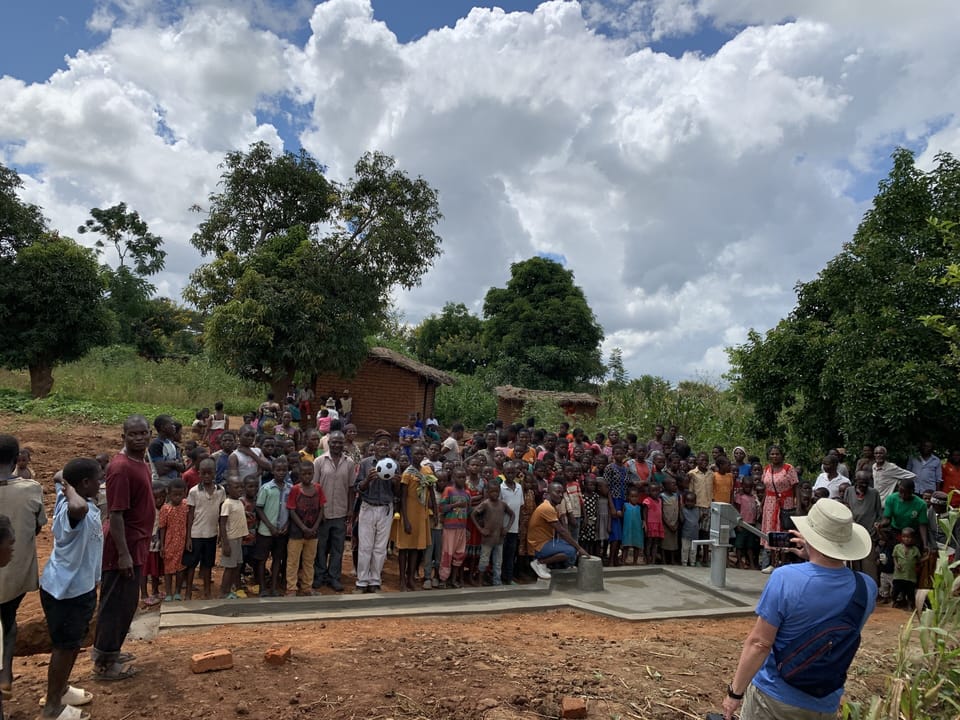 Proceeds from this Villa go to support drilling water wells in Malawi Africa.