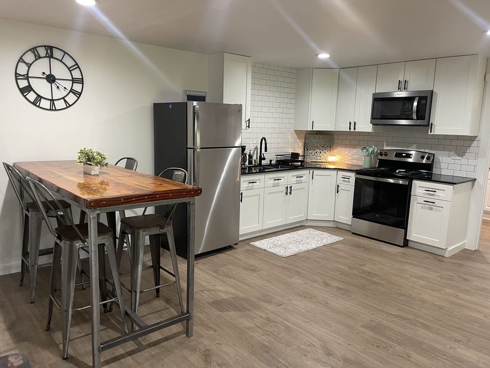 Fully stocked kitchen.
