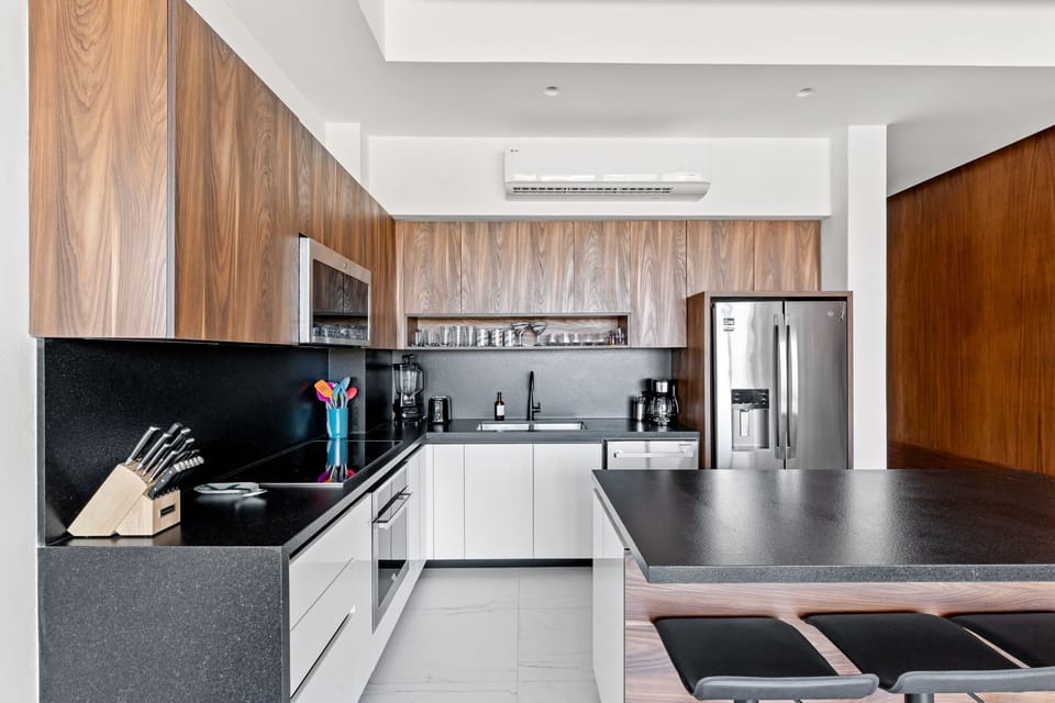 Condo - Image 5