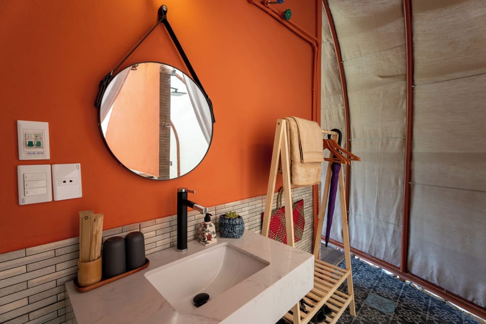 Traditional Double Room | Bathroom | Designer toiletries, hair dryer, slippers, bidet