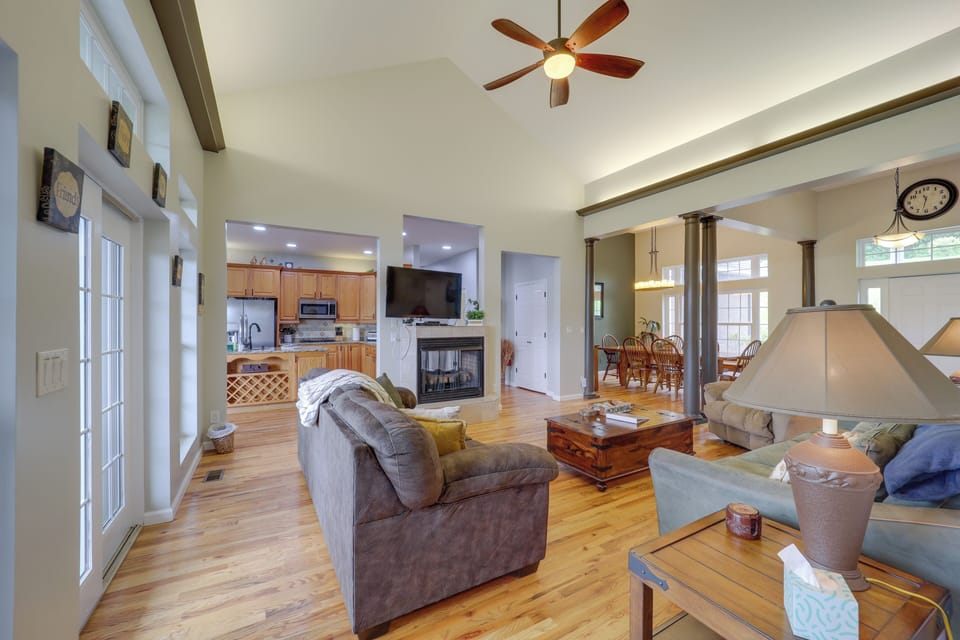 House (6 Bedrooms) | Interior