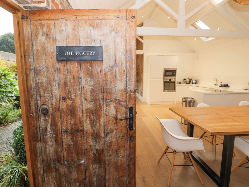 Cottage | Interior