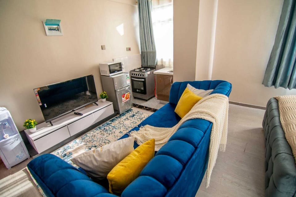 Deluxe Studio | Living area | Smart TV