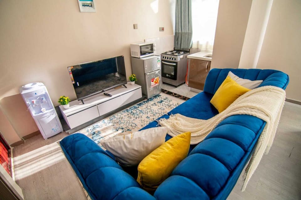 Deluxe Studio | Living area | Smart TV