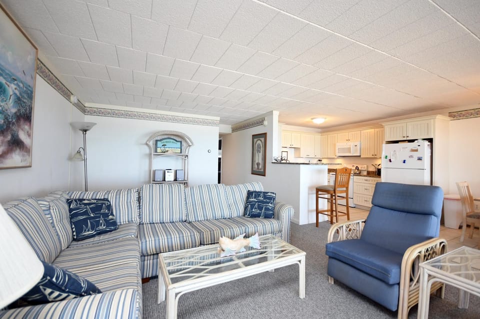 LIVING-AREA