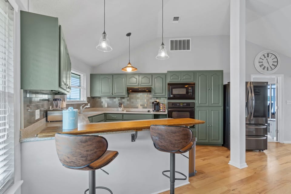 Complete with all your basic amenities and appliances