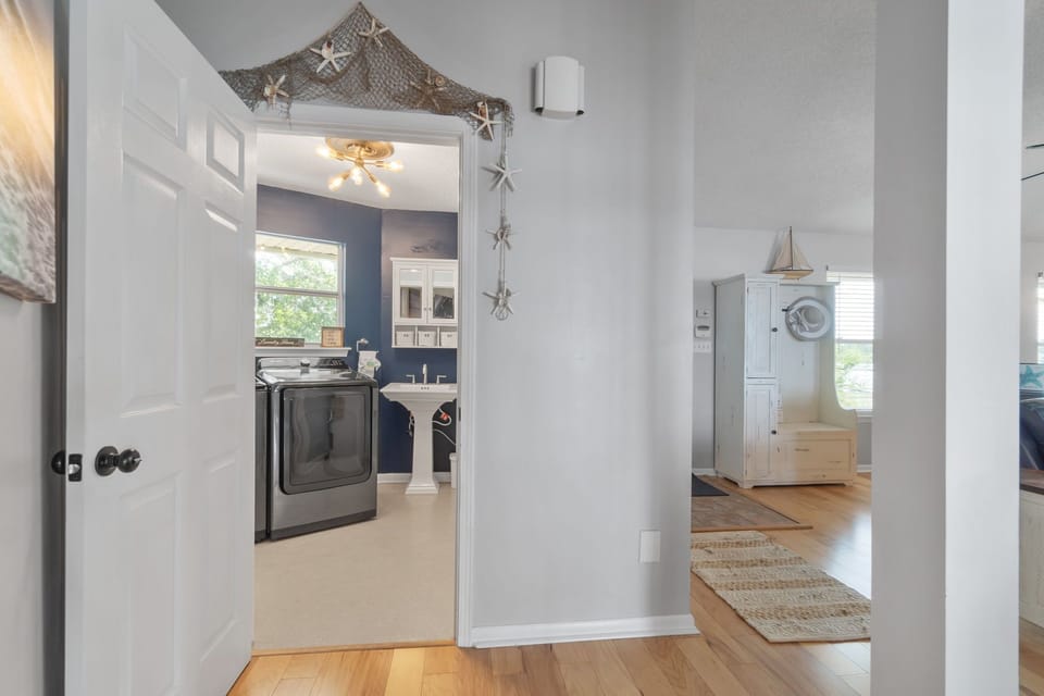 1/2 bath with laundry in the home